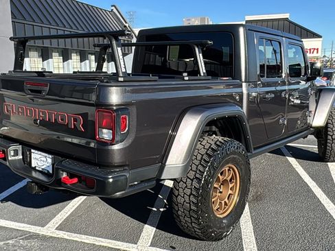 Used 2022 Jeep Gladiator Rubicon w/ Cold Weather Group image 3