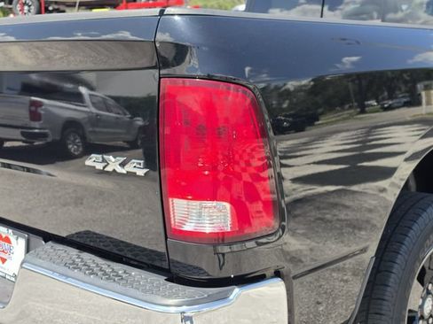 Used 2020 RAM 1500 Classic SLT AWD/4WD image 10