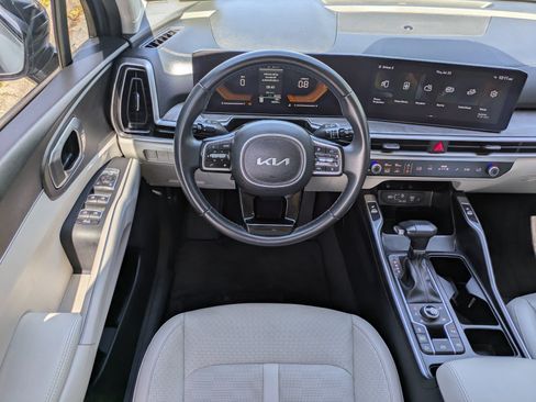 Certified 2024 Kia Sorento X-Line EX AWD/4WD image 14