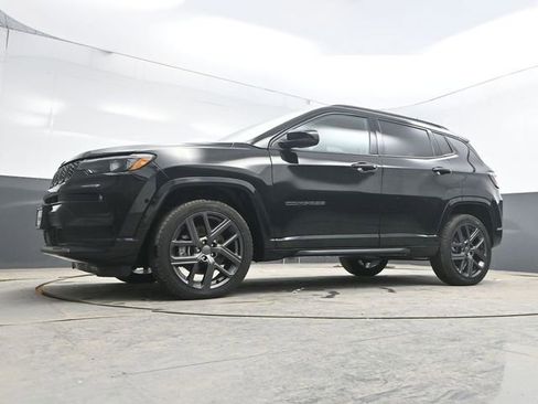 Used 2024 Jeep Compass Limited w/ High Altitude Package image 35