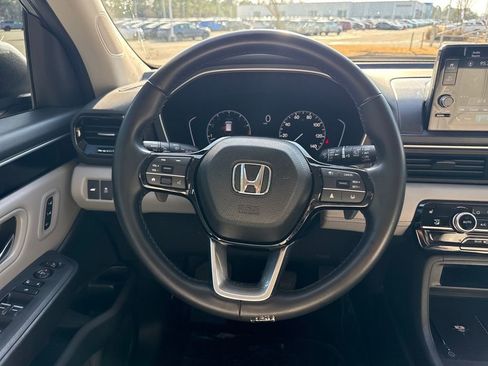 Used 2023 Honda Pilot EX-L image 18