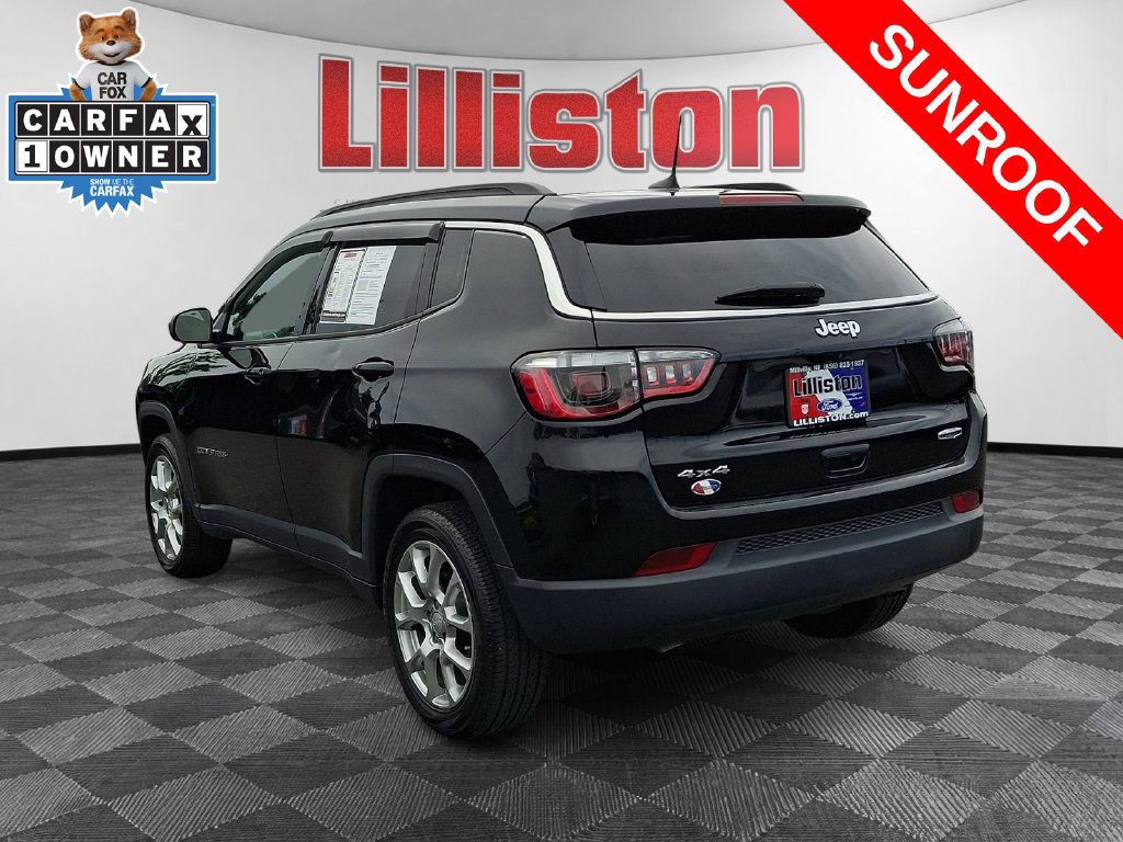 Used 2024 Jeep Compass Latitude w/ Sun and Sound Group AWD/4WD image 6