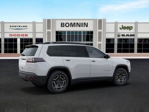 New 2026 Jeep Cherokee Laredo AWD/4WD image 4