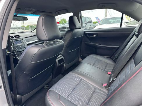Used 2015 Toyota Camry SE FWD image 14