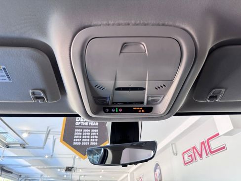 Certified 2023 GMC Acadia Denali w/ Denali Technology Package image 26