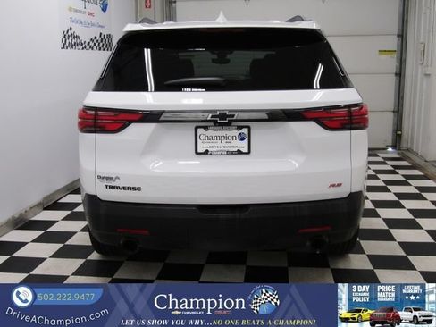 Used 2022 Chevrolet Traverse RS FWD image 14
