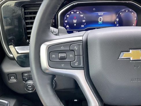 Used 2024 Chevrolet Silverado 1500 LTZ AWD/4WD image 23