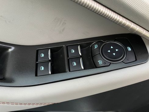 New 2026 Ford Explorer Active w/ Active Comfort Package image 12