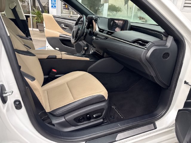 Used 2021 Lexus ES 350 w/ Accessory Package FWD image 31