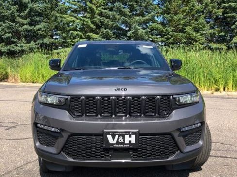 New 2025 Jeep Grand Cherokee Limited w/ Black Appearance Package image 20