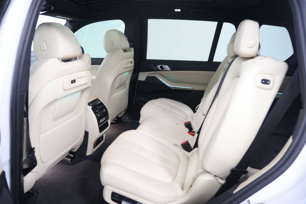 Used 2022 BMW X7 xDrive40i w/ Executive Package AWD/4WD image 19