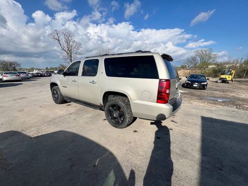 Used 2013 Chevrolet Suburban LT w/ All-Star Edition AWD/4WD image 5
