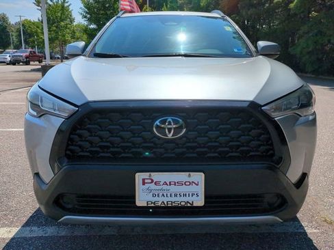 Used 2023 Toyota Corolla Cross LE w/ Moonroof Package FWD image 9