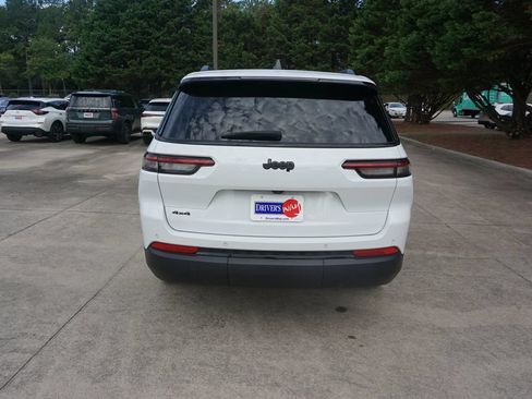 Used 2024 Jeep Grand Cherokee L Altitude AWD/4WD image 21