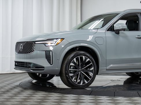 New 2026 Volvo XC90 T8 Plus w/ Protection Package Premier image 26