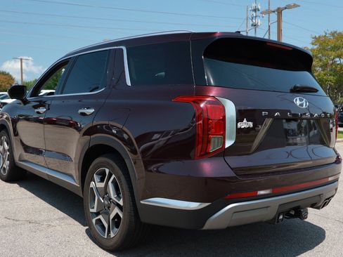 Used 2025 Hyundai Palisade Limited FWD image 3