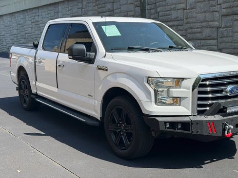 Used 2017 Ford F150 XLT w/ Equipment Group 301A Mid RWD image 37