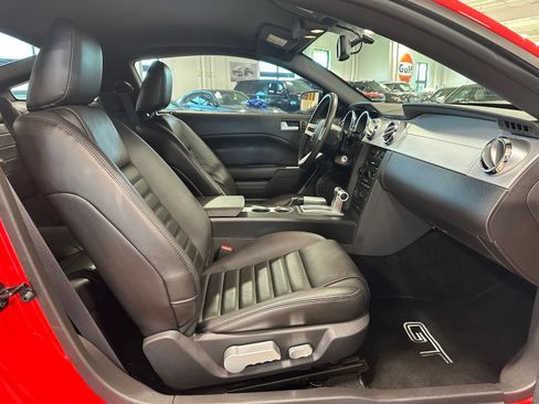 Used 2007 Ford Mustang GT Premium RWD image 32