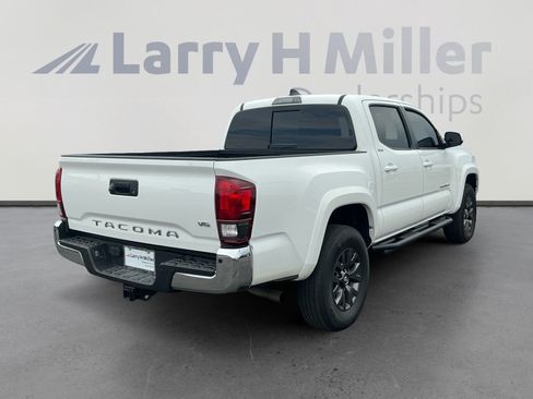 Used 2023 Toyota Tacoma SR5 RWD image 5