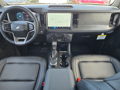 New 2025 Ford Bronco Badlands image 9