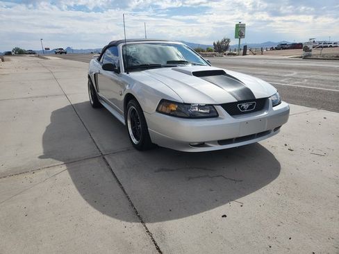 Used 2004 Ford Mustang GT image 3
