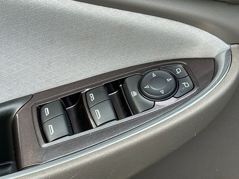 Used 2021 Chevrolet Malibu LT image 11