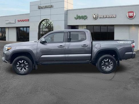 Used 2021 Toyota Tacoma TRD Off-Road w/ Technology Package AWD/4WD image 4