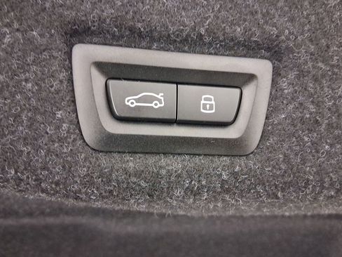 Used 2025 BMW 530i image 30