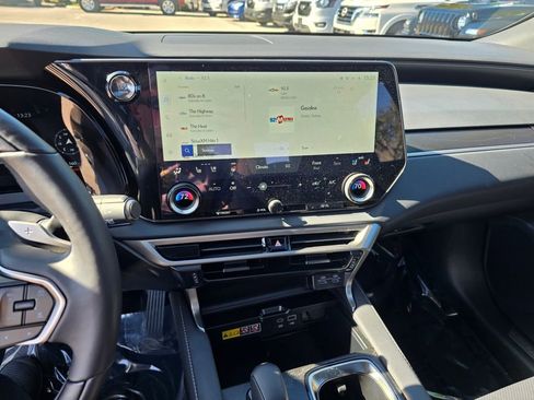 Used 2025 Lexus RX 350 Premium w/ Accessory Package (Z1) image 22