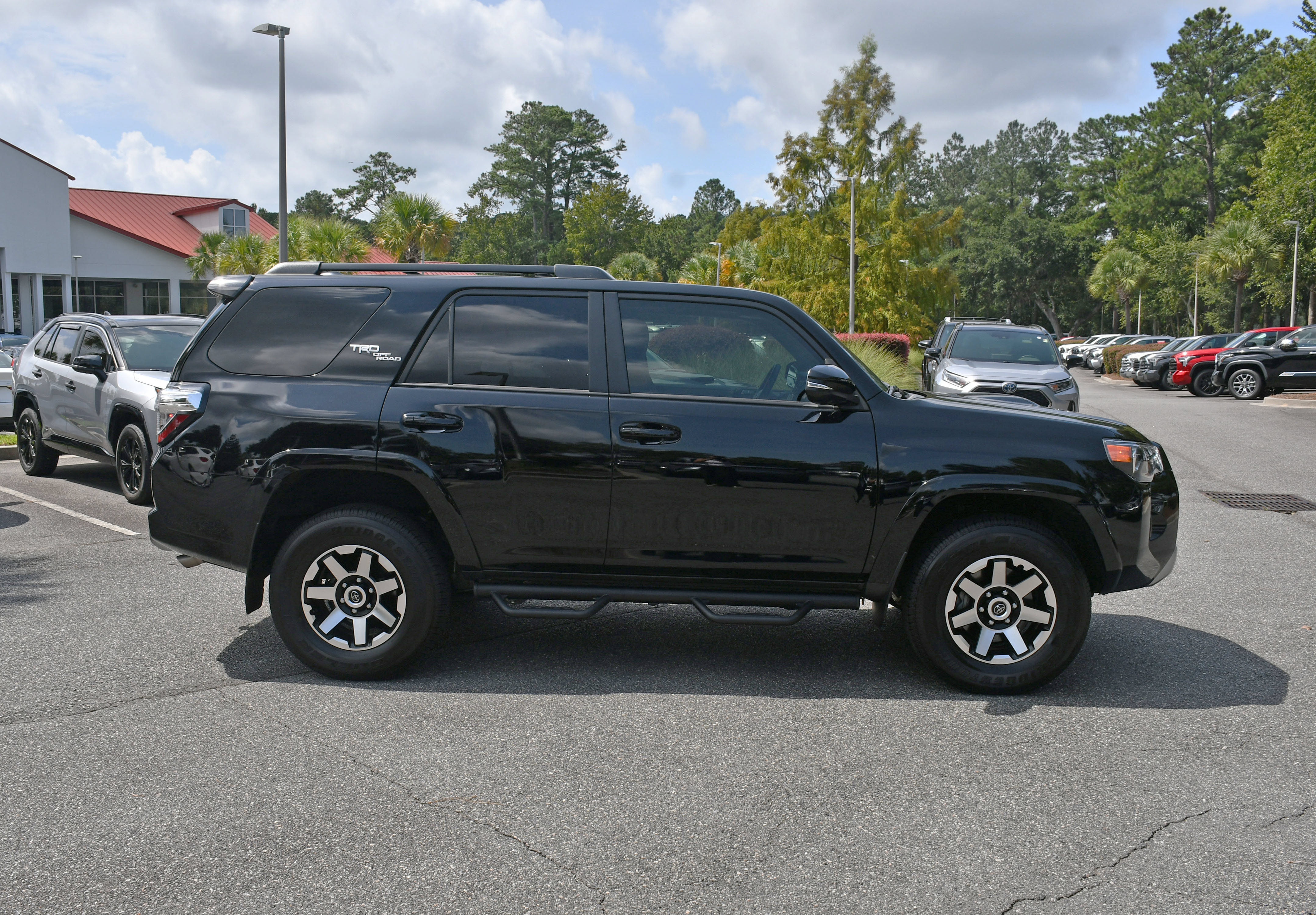 Certified 2024 Toyota 4Runner TRD Off-Road Premium AWD/4WD image 5
