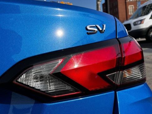 Used 2021 Nissan Versa SV image 9