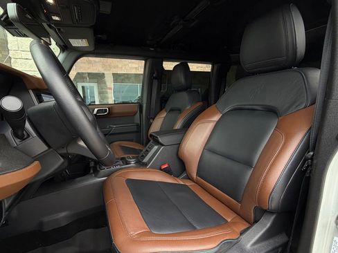 Used 2024 Ford Bronco Outer Banks image 5