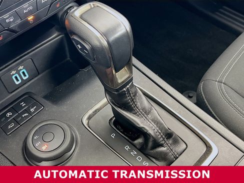 Used 2019 Ford Ranger XLT w/ Equipment Group 302A Luxury image 11