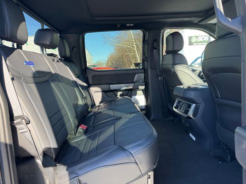 New 2026 Ford F250 Platinum w/ FX4 Off-Road Package image 28