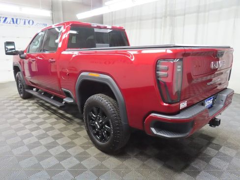 Used 2025 GMC Sierra 2500 AT4 w/ Technology Package AWD/4WD image 7