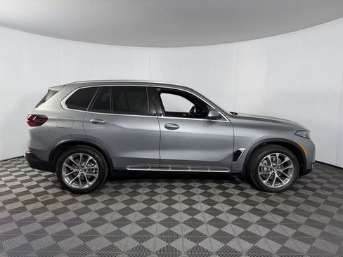Used 2026 BMW X5 xDrive40i image 3
