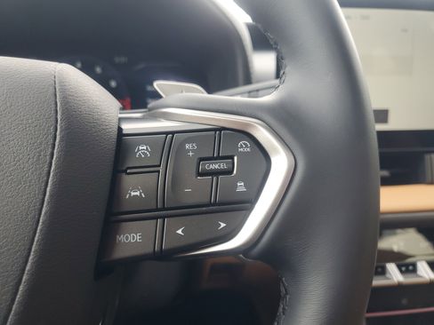 Used 2026 Lexus IS 350 F Sport w/ Accessory Package Z1 RWD image 27