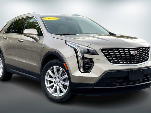 Used 2023 Cadillac XT4 Luxury w/ Cold Weather Package image 1