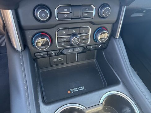 Used 2024 Chevrolet Suburban LT image 14