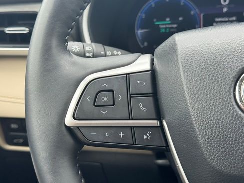 Used 2024 Toyota Highlander Limited image 33