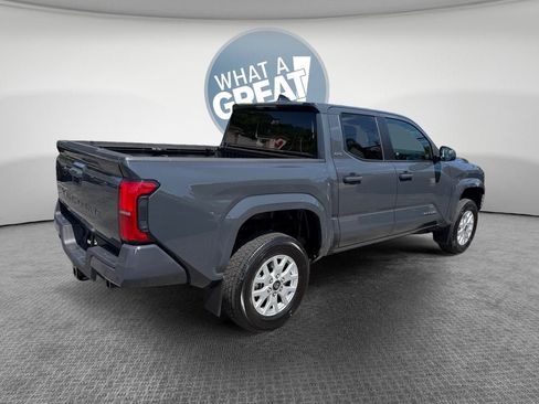Certified 2024 Toyota Tacoma SR5 AWD/4WD image 3