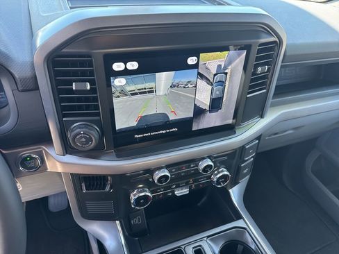 Used 2025 Ford F150 Lightning XLT AWD/4WD image 19