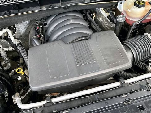 Used 2020 Chevrolet Silverado 1500 LT AWD/4WD image 32