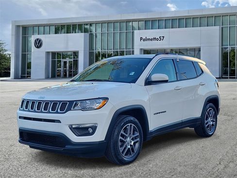 Used 2020 Jeep Compass Latitude image 3