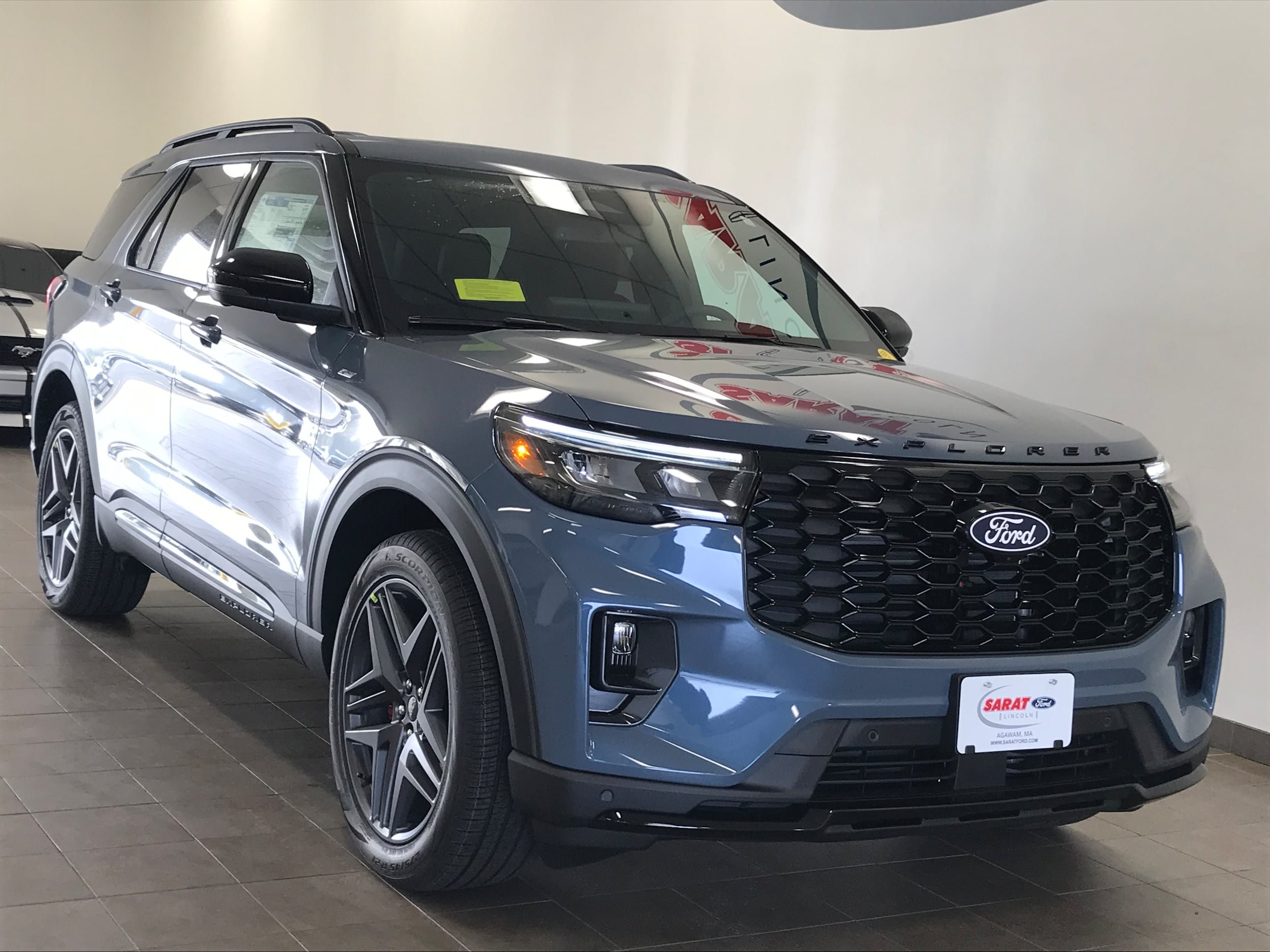 New 2027 Ford Explorer ST-Line w/ Premium Package AWD/4WD image 2