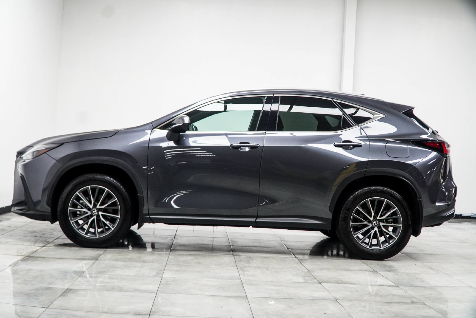Used 2025 Lexus NX 250 FWD w/ Accessory Package (2T) image 11