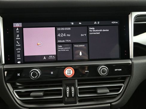 New 2026 Porsche Macan image 15