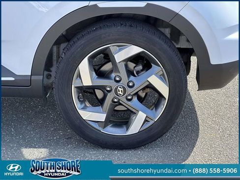 Certified 2023 Hyundai Venue Limited w/ Cargo Package image 10