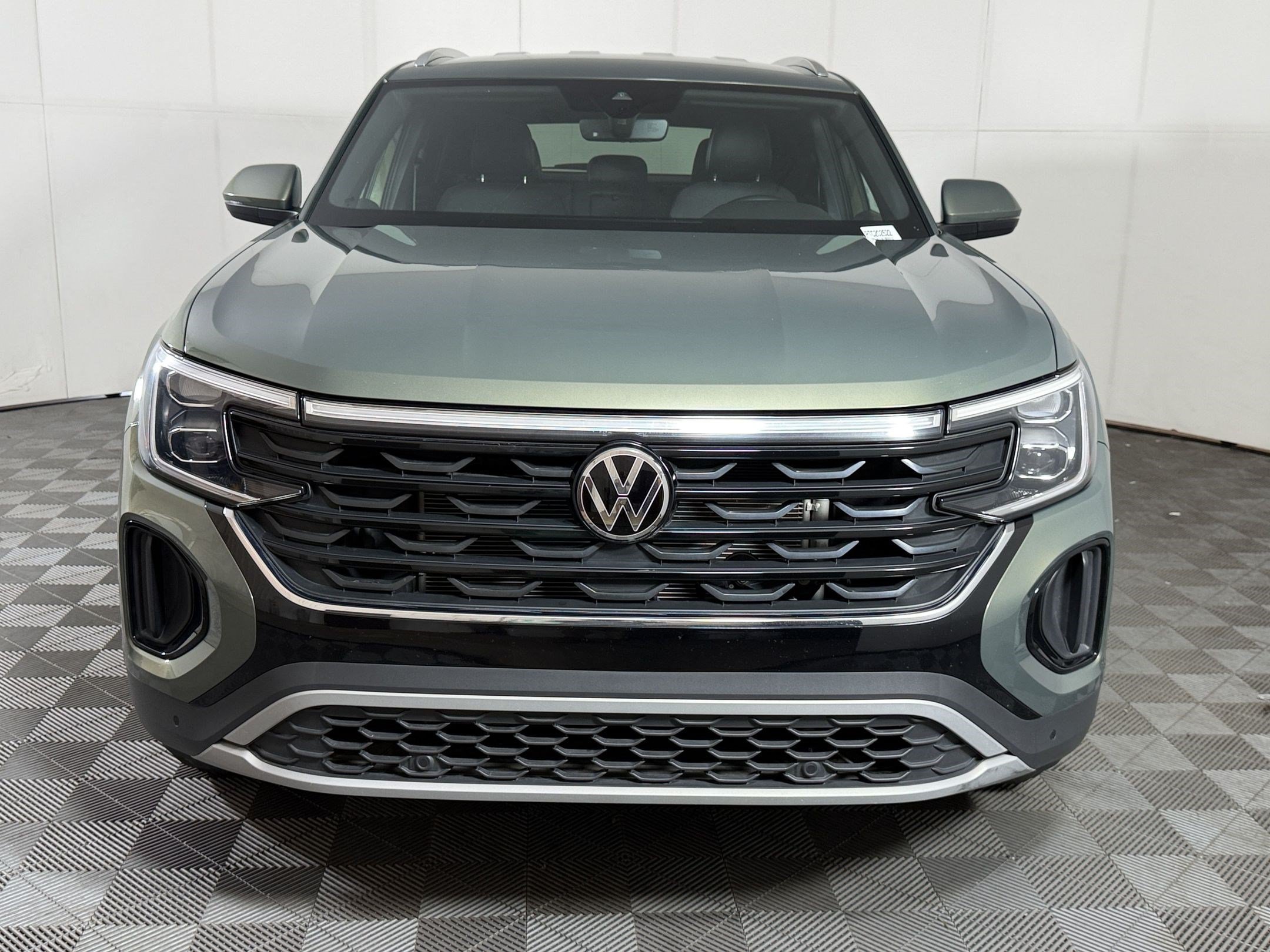 Used 2026 Volkswagen Atlas Cross Sport SE AWD/4WD image 6