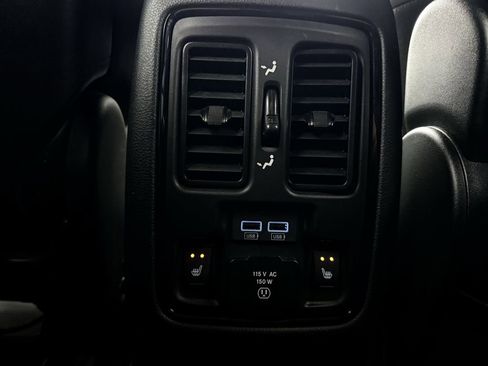 Used 2022 Dodge Durango GT image 25